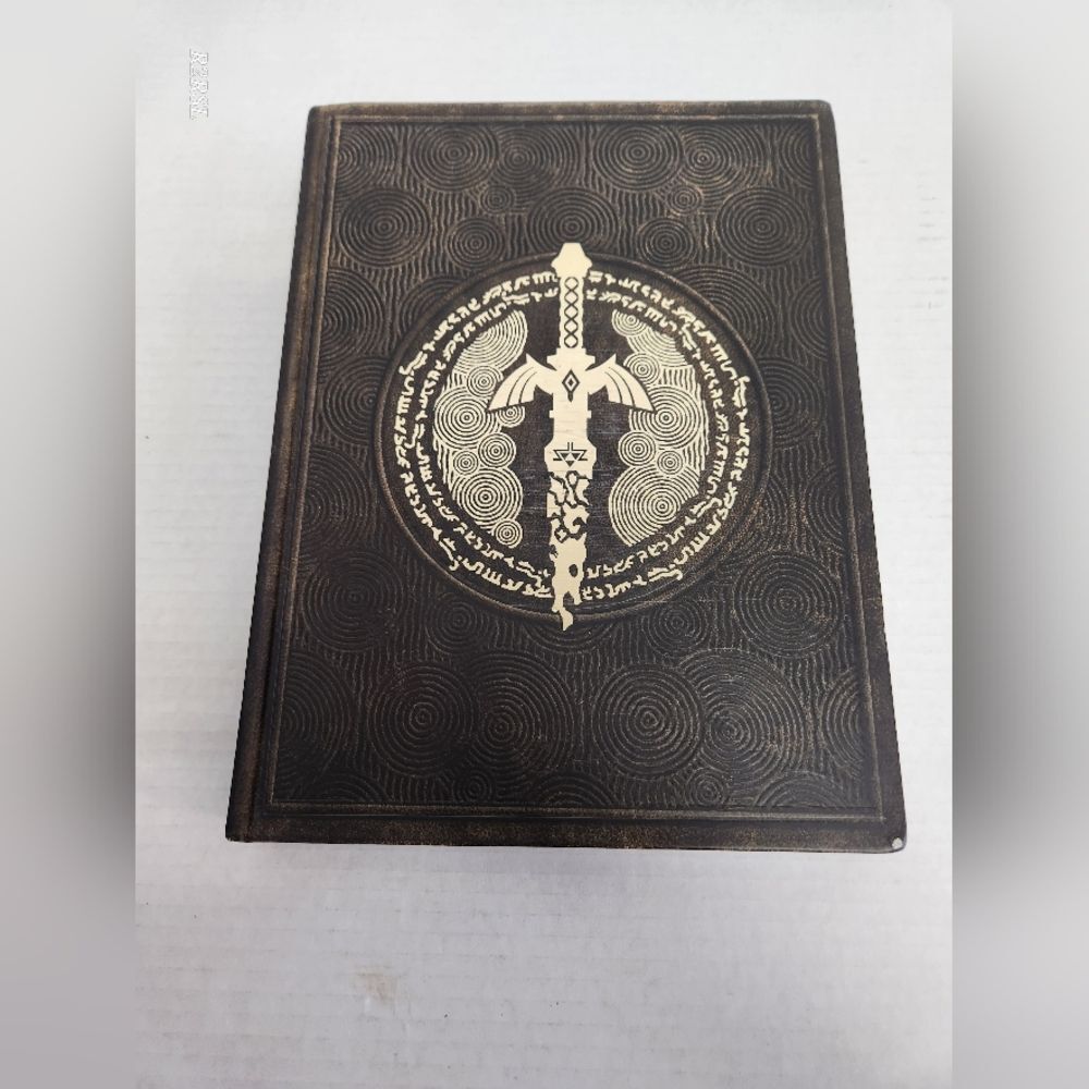 The Legend of Zelda™: Tears of the Kingdom – The Complete Official Guide NWOT